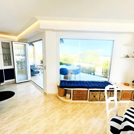 Δωμάτια σε οικογενειακή κατοικία Double A *